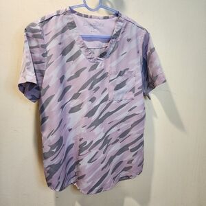 Easy Stretch Light Purple Camo V-Neck Short Sleeve Scrub Top Sz S